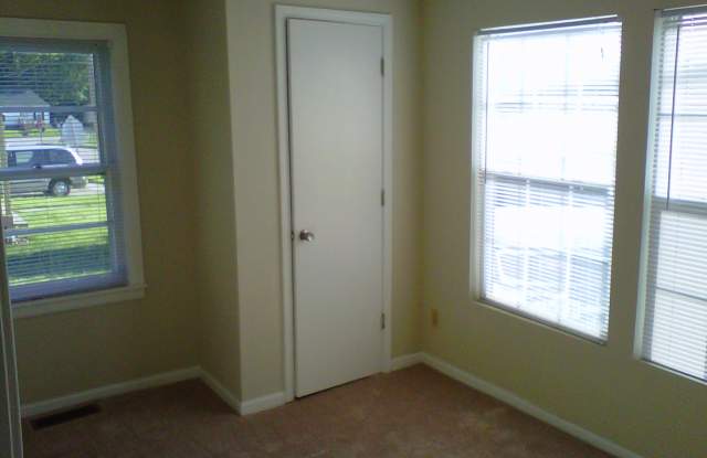 3 bedroom, 1 bath house. Gallery 4