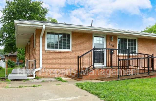 530 SW Maple St photos photos