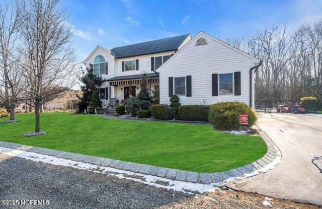 220 Whalepond Road - 220 Whalepond Road, Eatontown, NJ 07724