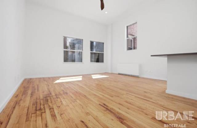 123 Bank Street - 123 Bank Street, New York City, NY 10014