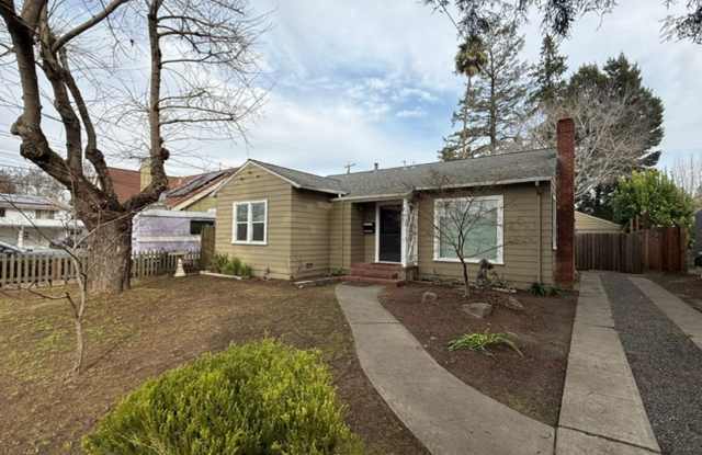 Charming 3 bedroom 2 bathroom single level home in Santa Rosa - 416 Macklyn Avenue, Santa Rosa, CA 95405