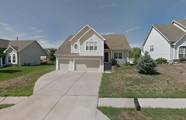 1825 Shannon Drive - 1825 Shannon Drive, Liberty, MO 64068