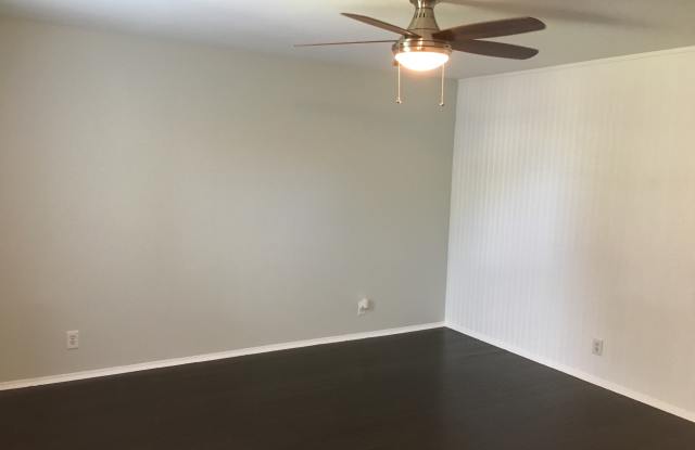 1607 Summit Street Gallery 3