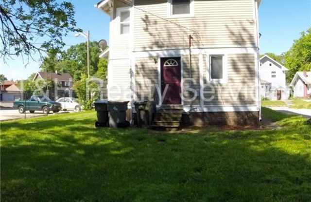3527 Evergreen Avenue Gallery 3