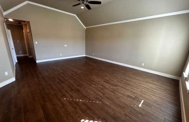 Beautiful three bedroom three-bathroom Napa home Gallery 3