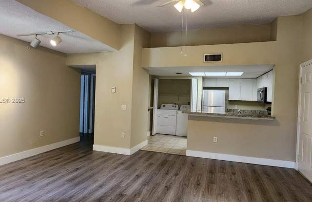4151 N Haverhill Rd photos photos