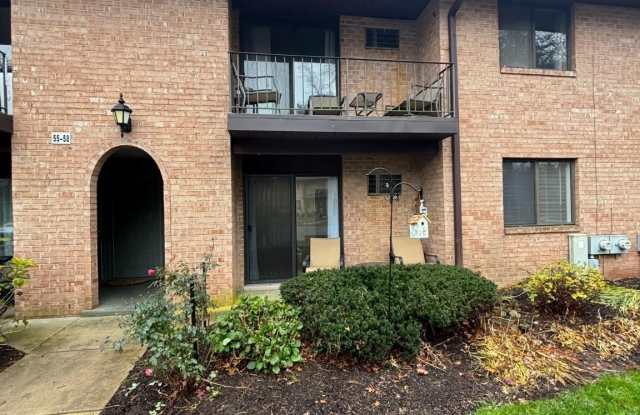 612 N SHADY RETREAT Road unit: 55 photos photos