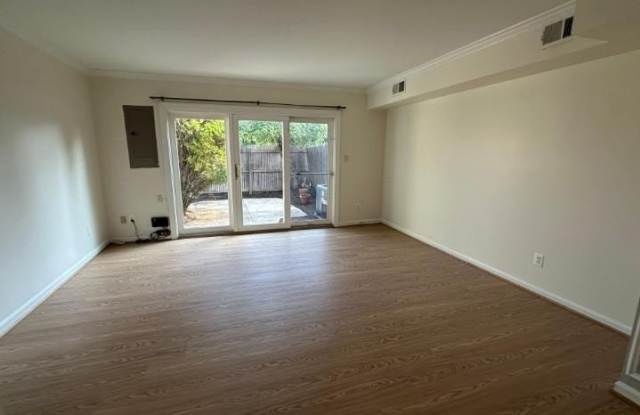 8412 FORRESTER Boulevard Gallery 4