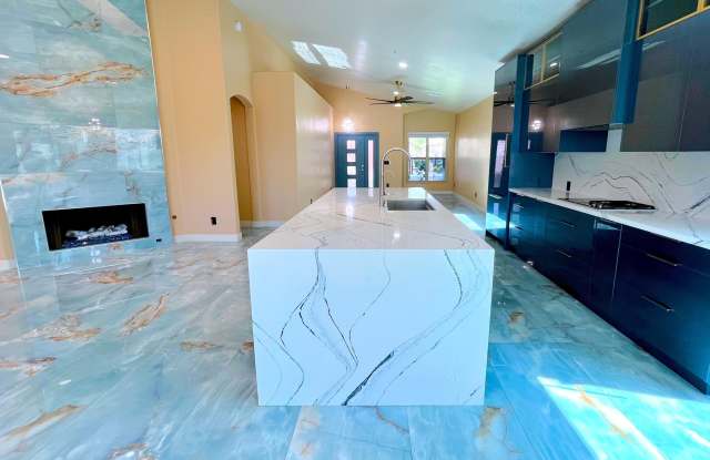 8709 E Gail Road Gallery 2