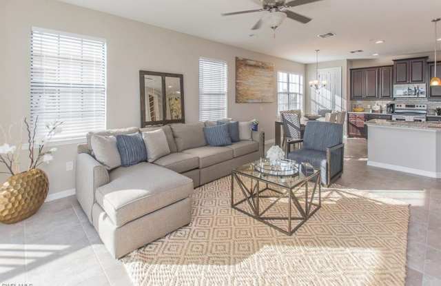 Brand new Construction Coach Home in Paloma Overlooking the Lake! photos photos Brand new Construction Coach Home in Paloma Overlooking the Lake! photos photos