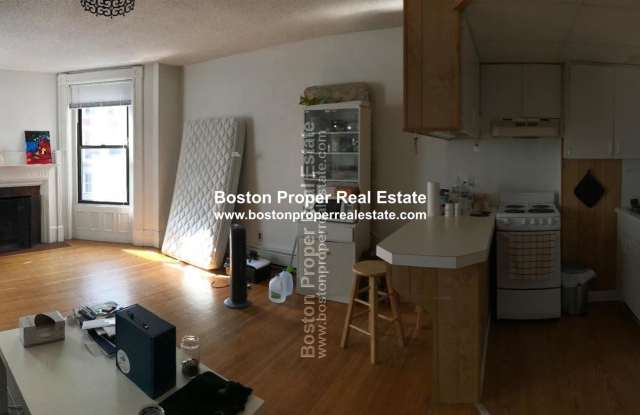 290 Newbury St Ste 3R Gallery 4