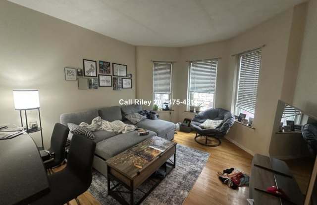 1427 Commonwealth Ave. photos photos