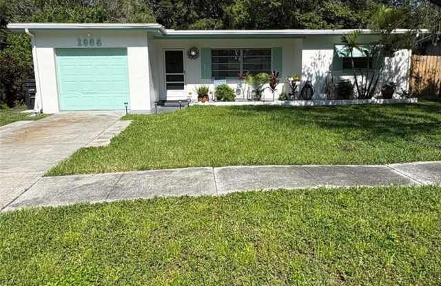 1835 WEST DRIVE photos photos