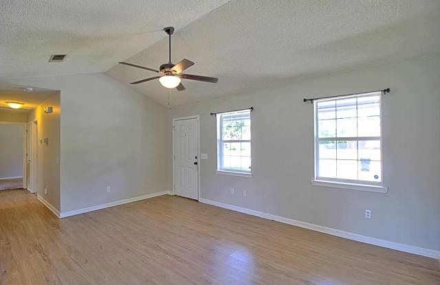 218 Sheila Drive Gallery 4