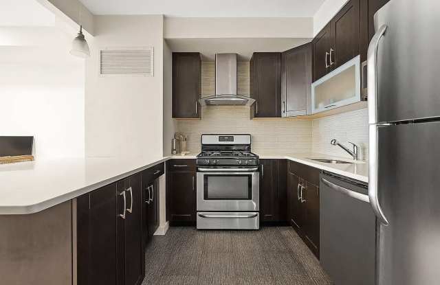 2540 38th St Apt 4D Gallery 2