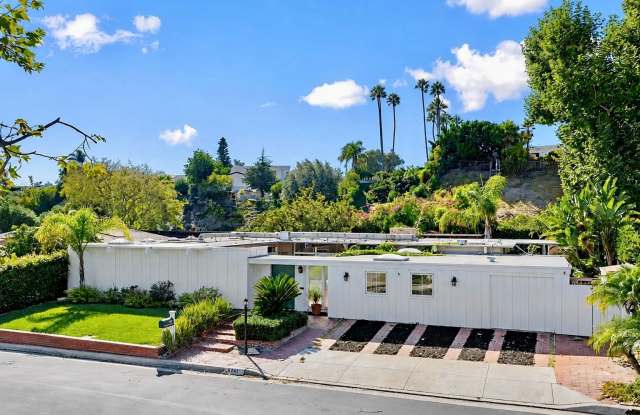 4 Bedroom Malibu West Retreat w/ Beach Club Access! photos photos