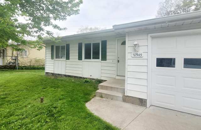 10945 Mountain Ash Avenue Northwest - 10945 photos photos
