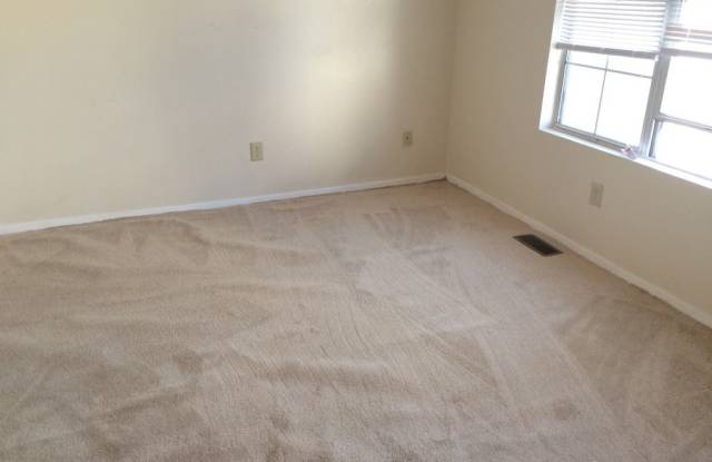 5645 Wells Circle Gallery 2