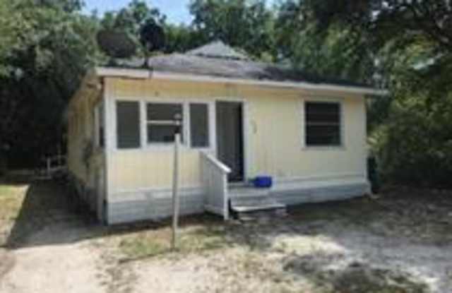 622 Avenue S NE photos photos