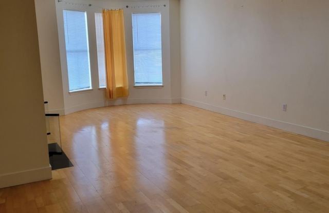 2333 Mission Street Gallery 2