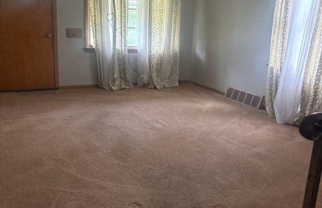 Renovated single family home for rent Gallery 3