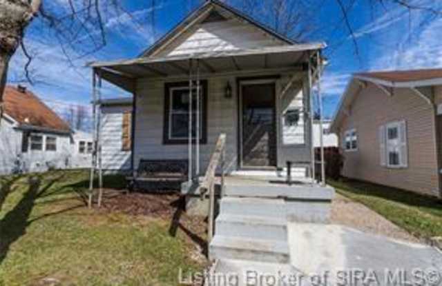 704 West 7th Street photos photos