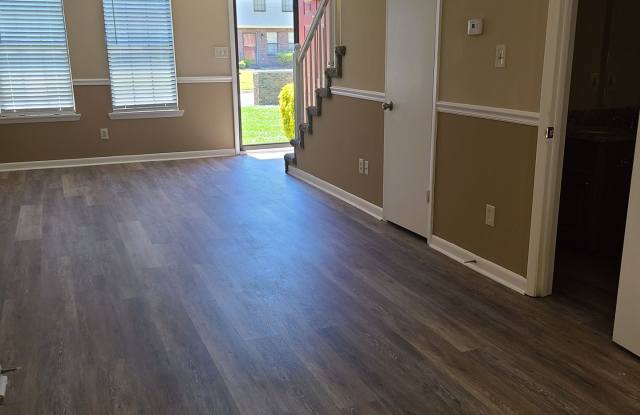 Ashley Manor Townhomes Gallery 2