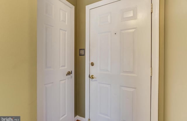 152 FIRETHORN CT #13-4 Gallery 4