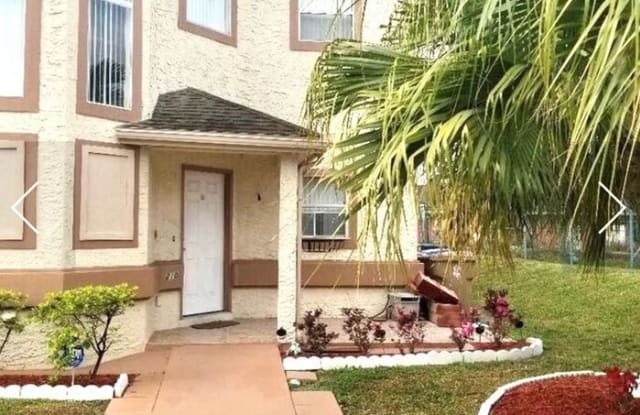 210 Dawn Court - 210 Dawn Court, Buenaventura Lakes, FL 34743