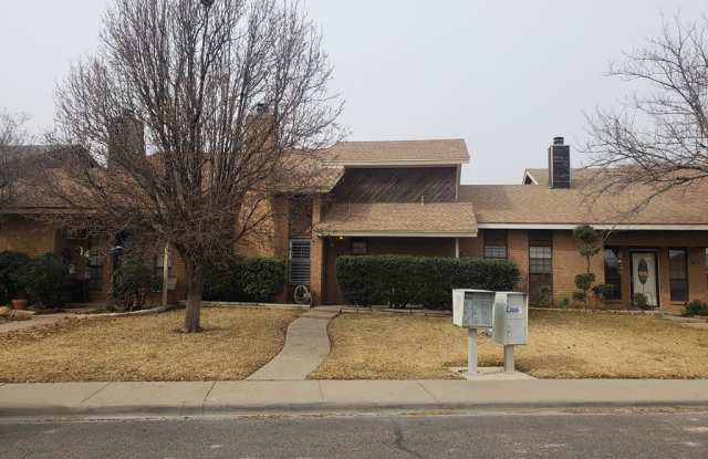 4305 Village Way Gallery 2