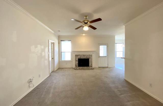 6215 Stable Trail Gallery 4