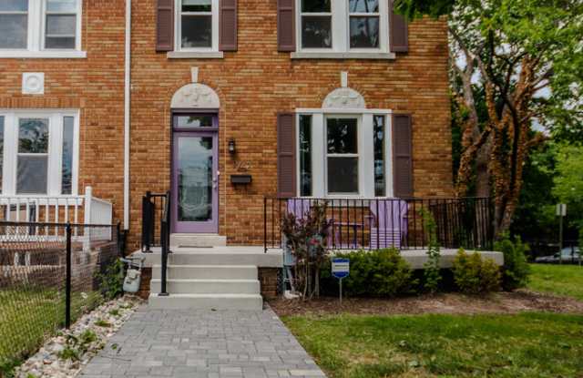 1742 Massachusetts Avenue Southeast - 1742 Massachusetts Ave SE, Washington, DC 20003