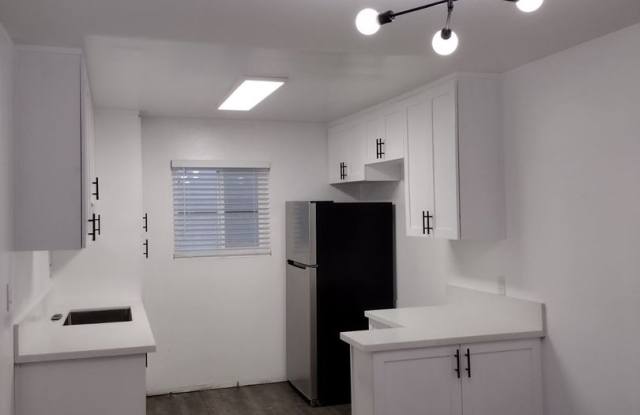 1525 North Kenmore Avenue photos photos
