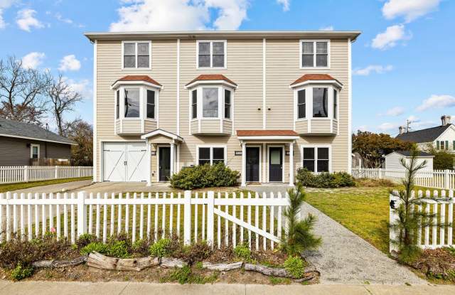 Newly Renovated Townhome - 615 Broad Street, Beaufort, NC 28516