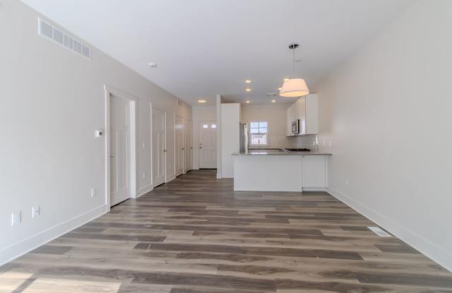 ZO- Simsbury 1548 Gallery 3