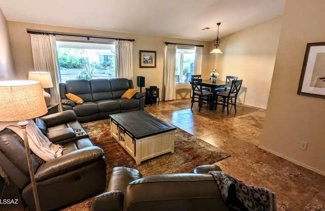 38135 S Rolling Hills Drive Gallery 4