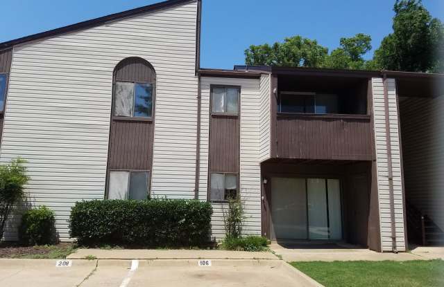 412 N. Oakwood Road 208 photos photos
