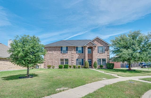 608 Aspen Court - 608 Aspen Court, Red Oak, TX 75154