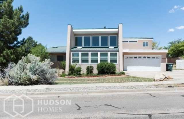 2505 Camino De Vida - 2505 Camino De Vida, Santa Fe, NM 87505