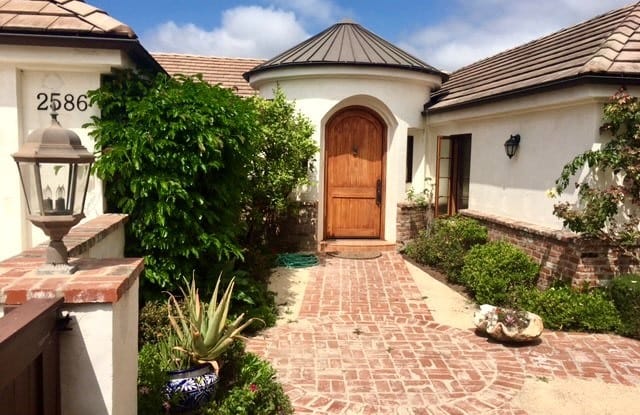 2586 Temple Hills Drive - 2586 Temple Hills Drive, Laguna Beach, CA 92651