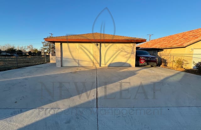 16528 Spruce Street - A photos photos