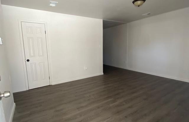 1614 Parklane photos photos