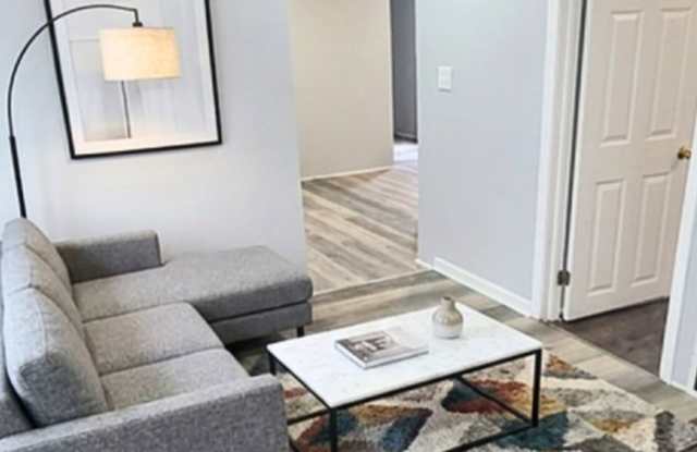 Modern 2BR/ 1BA 2nd Floor apartment near downtown photos photos Modern 2BR/ 1BA 2nd Floor apartment near downtown photos photos