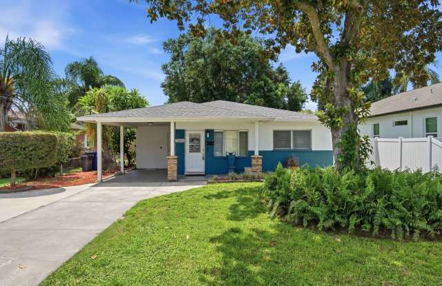 Charming 3-Bedroom West Tampa Home with Fenced Yard & Workshop photos photos