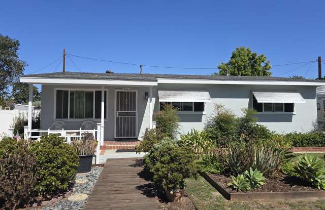6261 East El Paseo Street Gallery 1