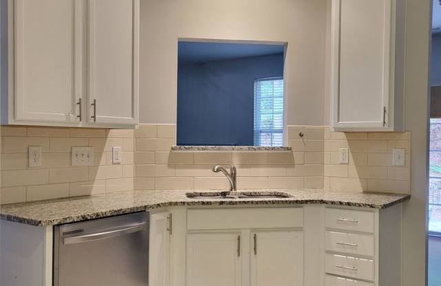 3 bedroom home in S. Charlotte Gallery 4