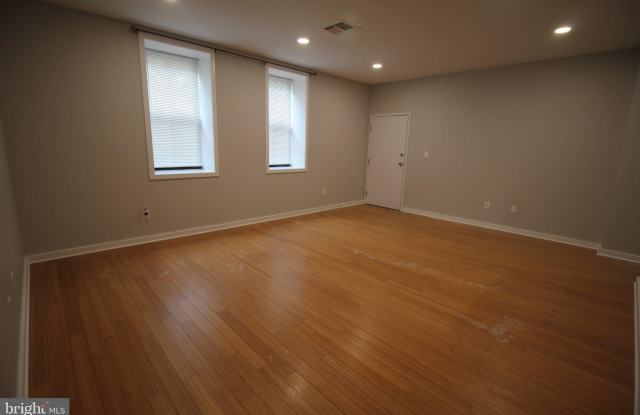20 SWAN Street Gallery 3