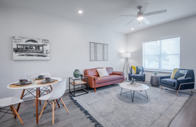 Axel Row Apartments Gallery 3