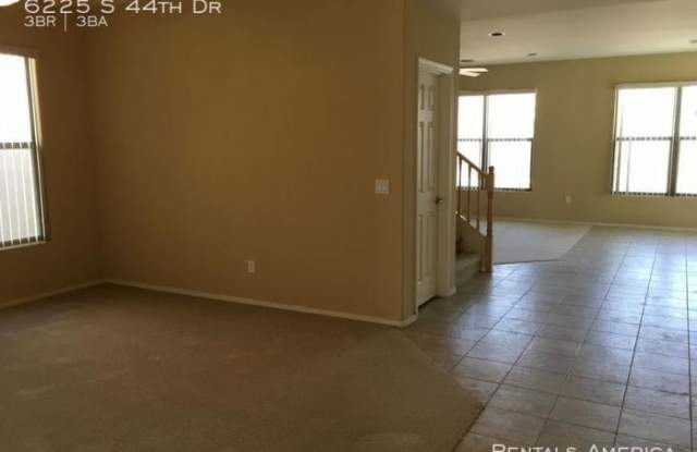 6225 S 44th Dr Gallery 2