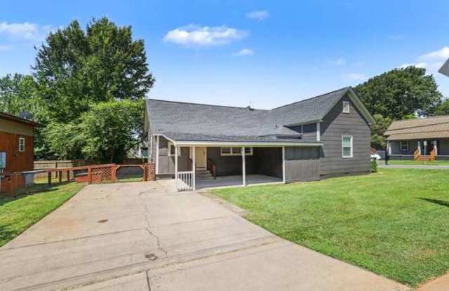 2816 Yadkin Avenue Gallery 3